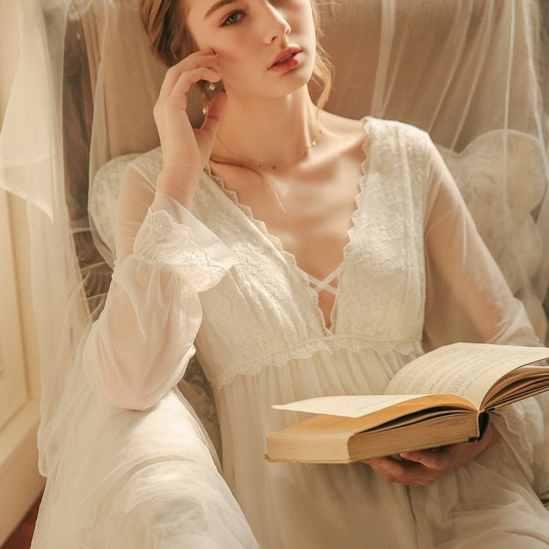 Full-Length Lace-Trimmed Dressing Gown for Women 2 Full-Length Lace-Trimmed Dressing Gown for Women - Image 2