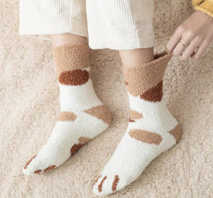Cute Cat Motif Fleece Socks